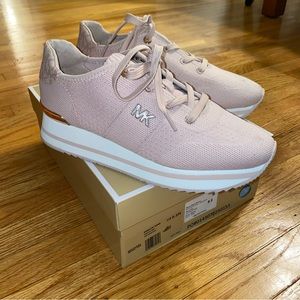 Michael Kors Monique Knit Trainer Lace-Up Running Sneakers 8.5 Pink